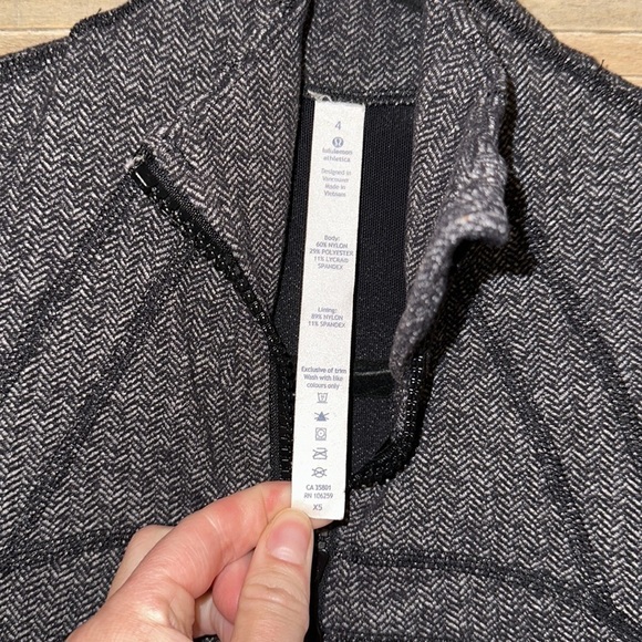 Lululemon Define Jacket Herringbone - Size 4 - Picture 4 of 4